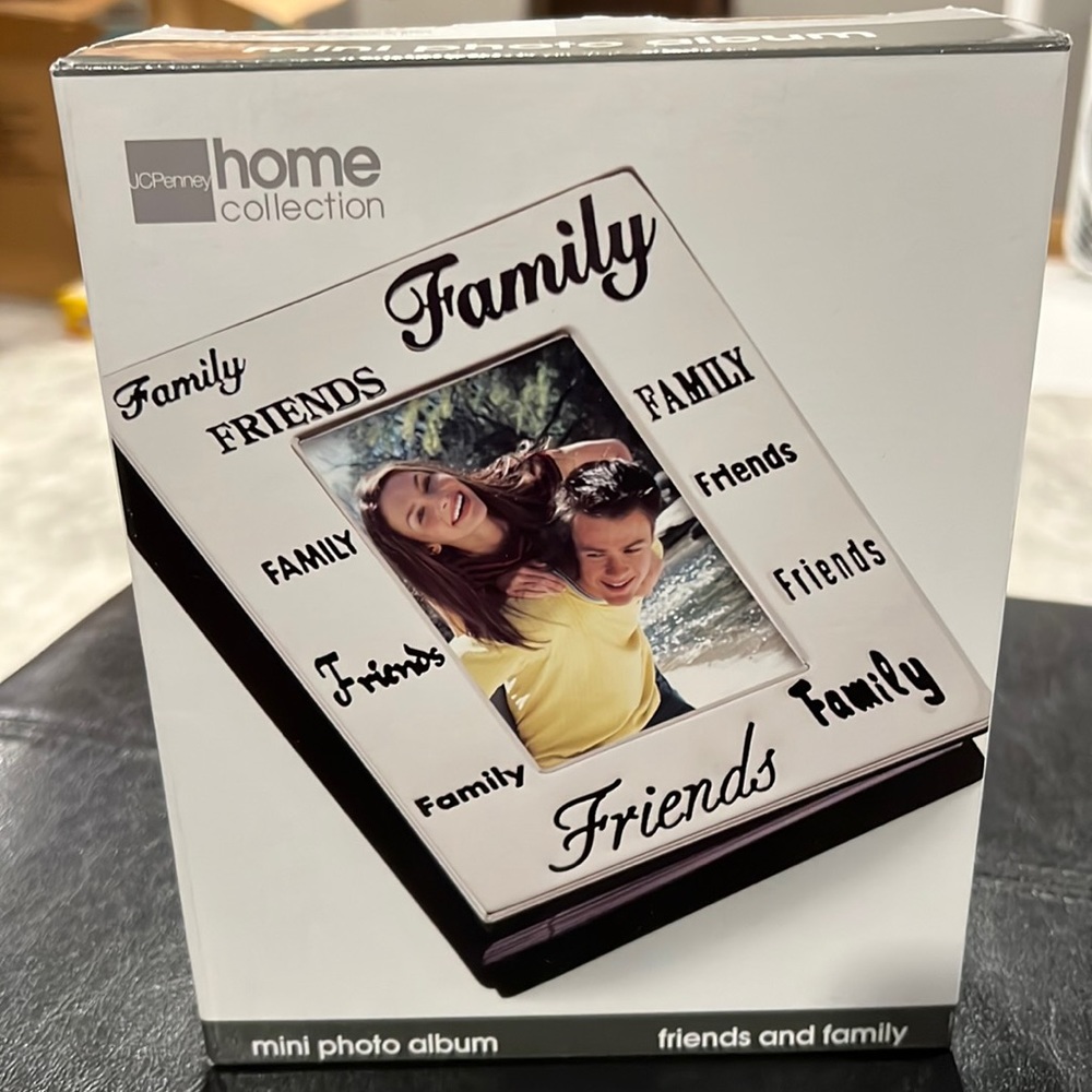 NWT Silver Mini Photo Album Friends Family Gift 4x6” Collectible Pictures VTG